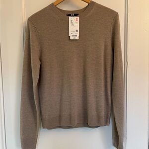 UNIQLO Women’s Crew Neck Sweater - Taupe